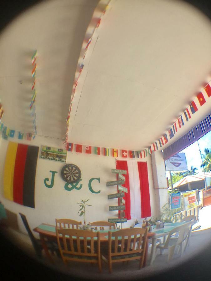 J&C Guesthouse Moalboal Extérieur photo