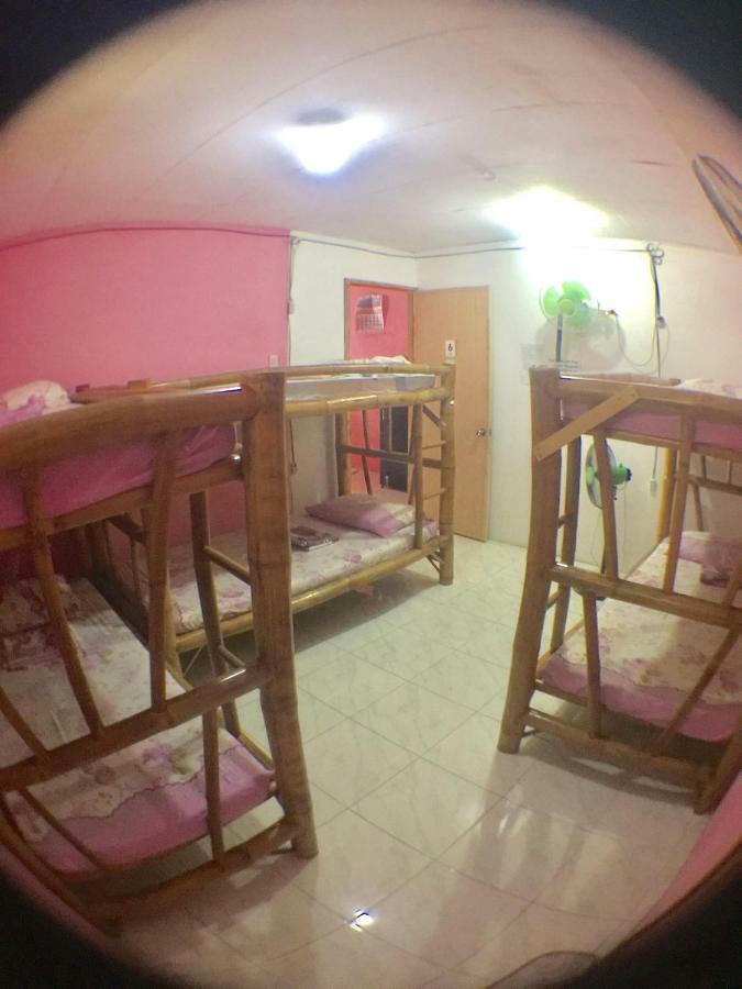 J&C Guesthouse Moalboal Extérieur photo