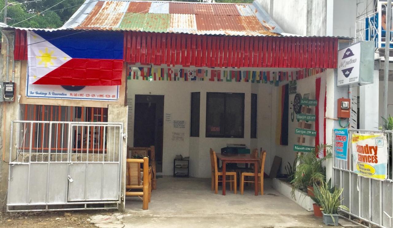 J&C Guesthouse Moalboal Extérieur photo